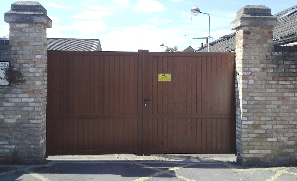 brown aluminium automated gate